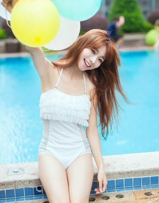 性感清纯美女私房写真